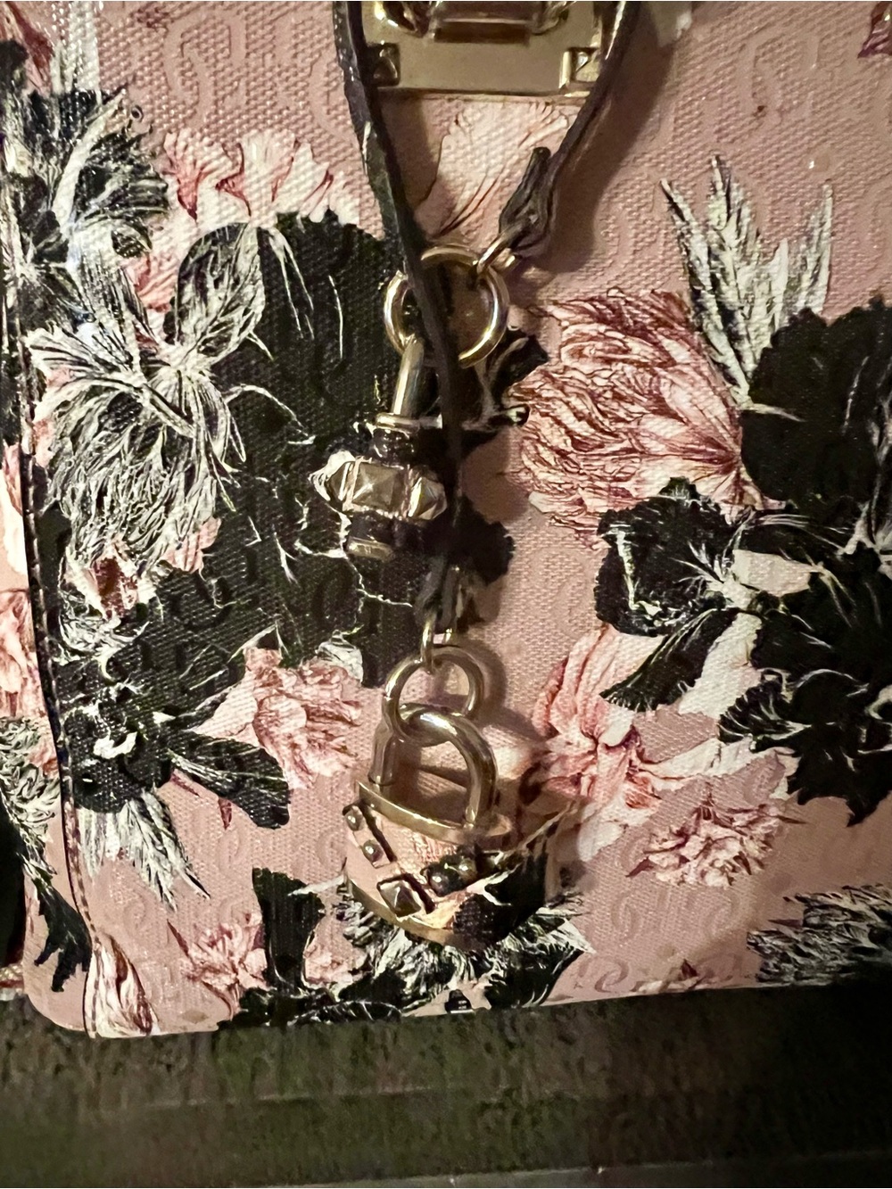 GUESS Pink Floral Top-Handle Satchel with Black Accents set, wallet - Picture 4 of 9